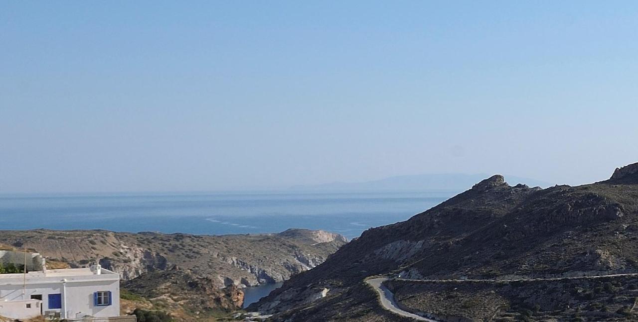 Stilvi Milos Plaka  المظهر الخارجي الصورة