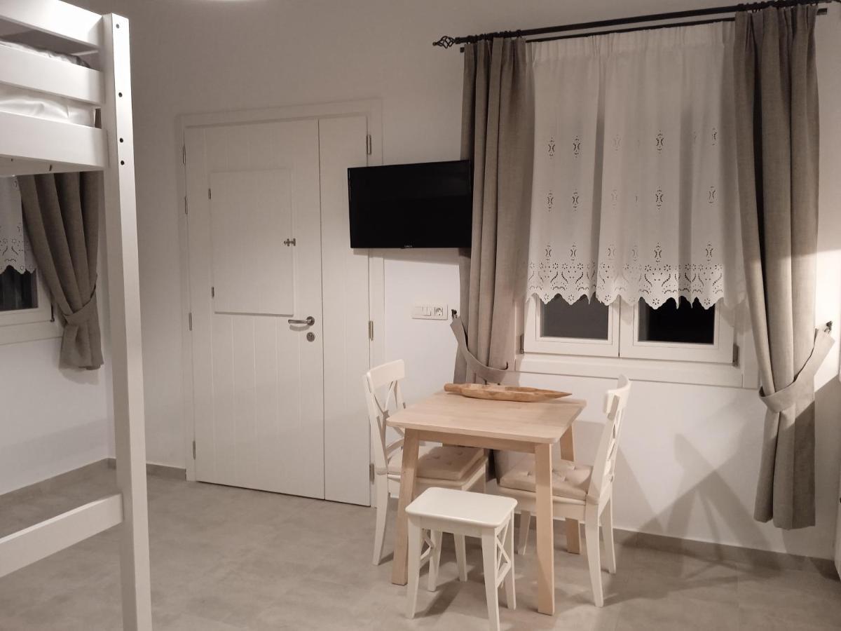 Stilvi Milos Plaka  المظهر الخارجي الصورة