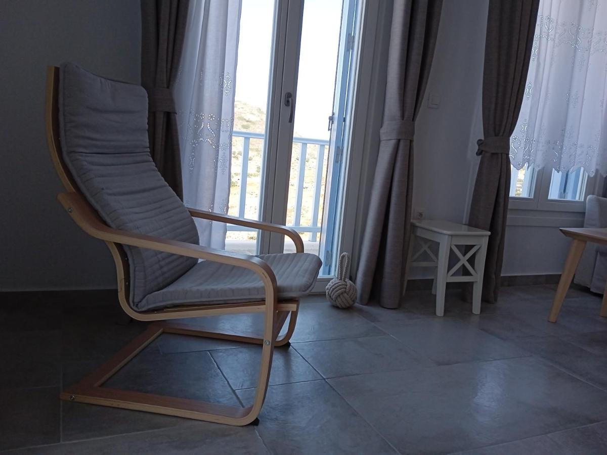 Stilvi Milos Plaka  المظهر الخارجي الصورة