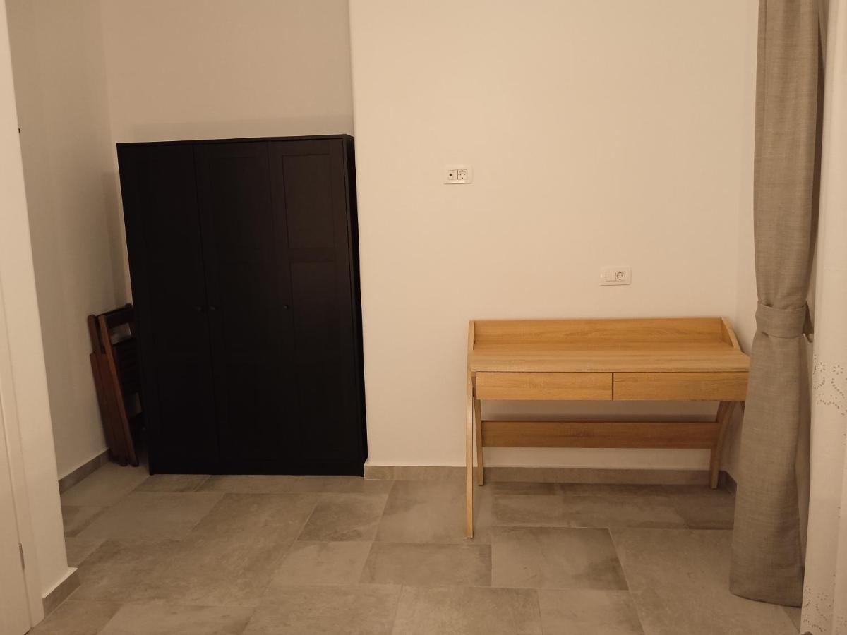 Stilvi Milos Plaka  المظهر الخارجي الصورة