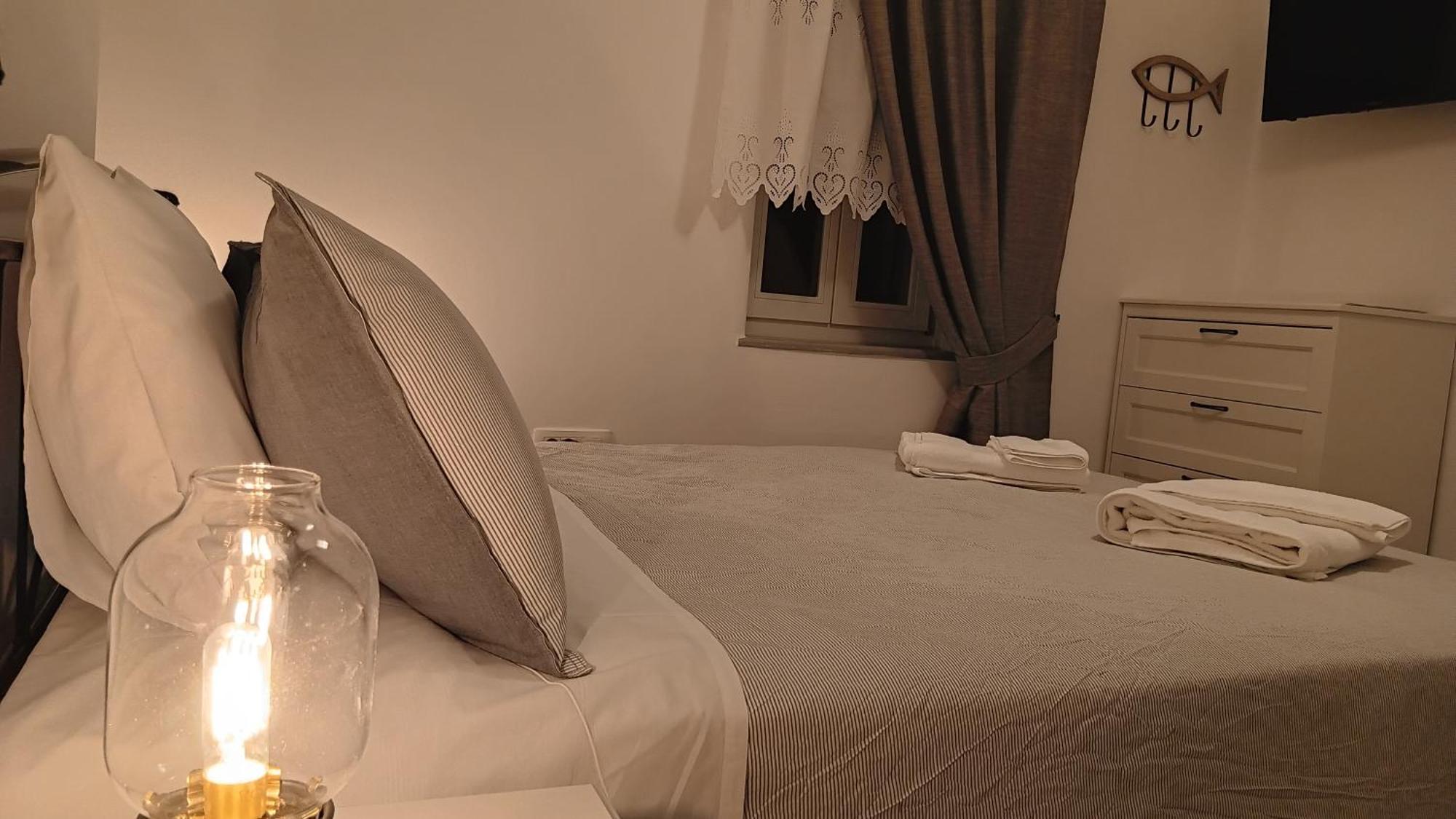 Stilvi Milos Plaka  المظهر الخارجي الصورة